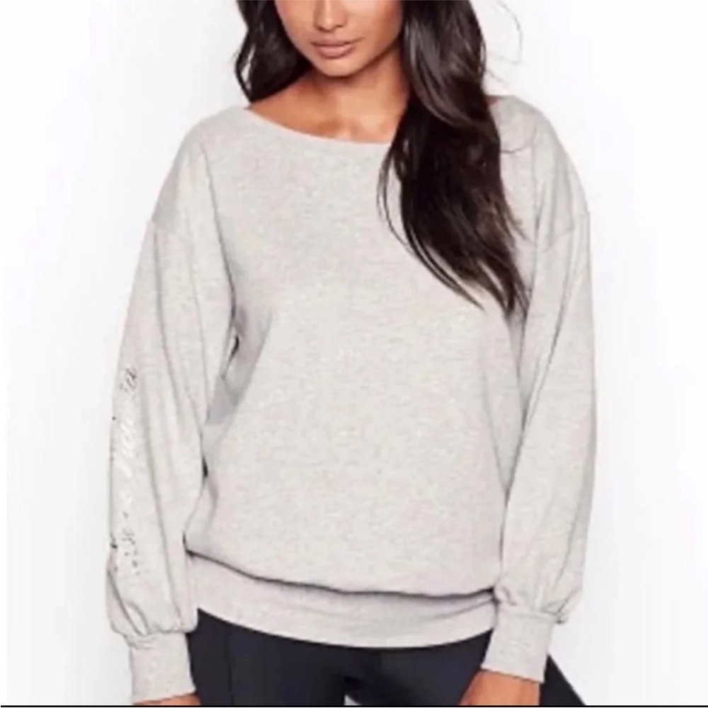 Victoria’s Secret Gray Graphic Pullover Tunic Sweater✨
